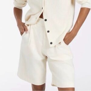 DISSH Beckham Cream Bermuda Short